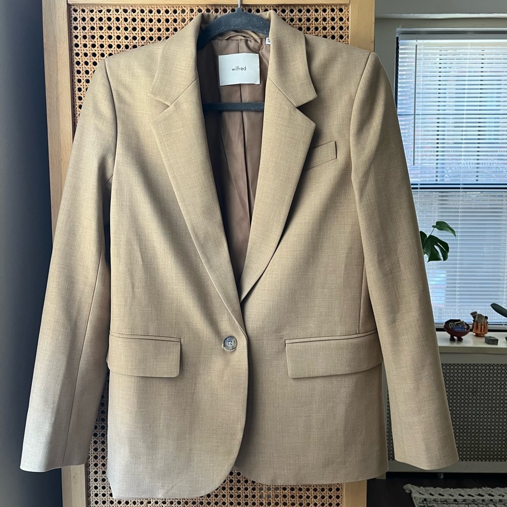 Aritzia Wilfred Tan Oversized Blazer
